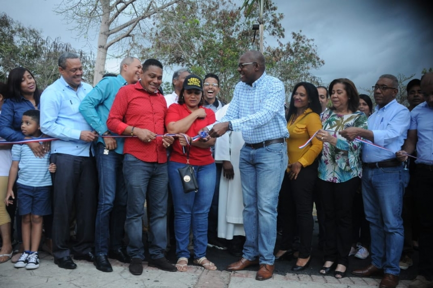 ASDE entrega remozados tres centros de integración familiar en el sector de Villa Carme