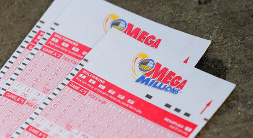 Olvida 5 billetes de lotería en tienda, vuelve por ellos y uno sale premiado con U$273 millones