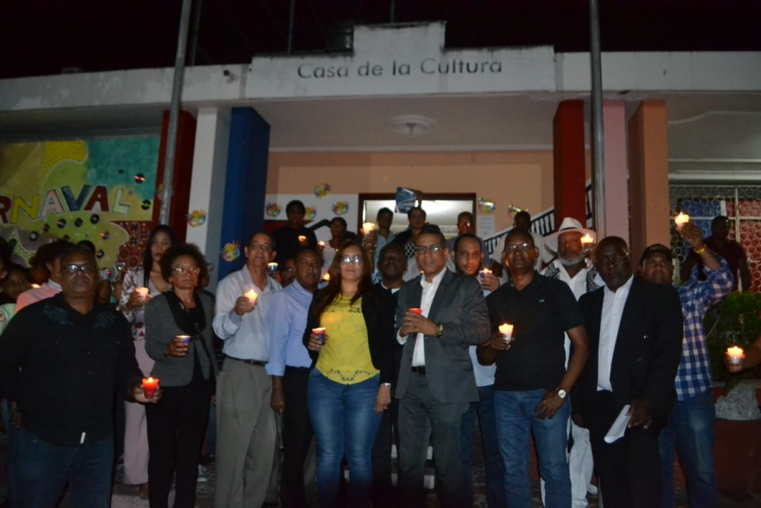 Comunitarios de Haina realizan vigilia en defensa de la libertad de expresión