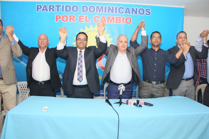 Dominicanos por el Cambio proclama a Taveras Guzmán como su candidato a senador por la provincia Santo Domingo